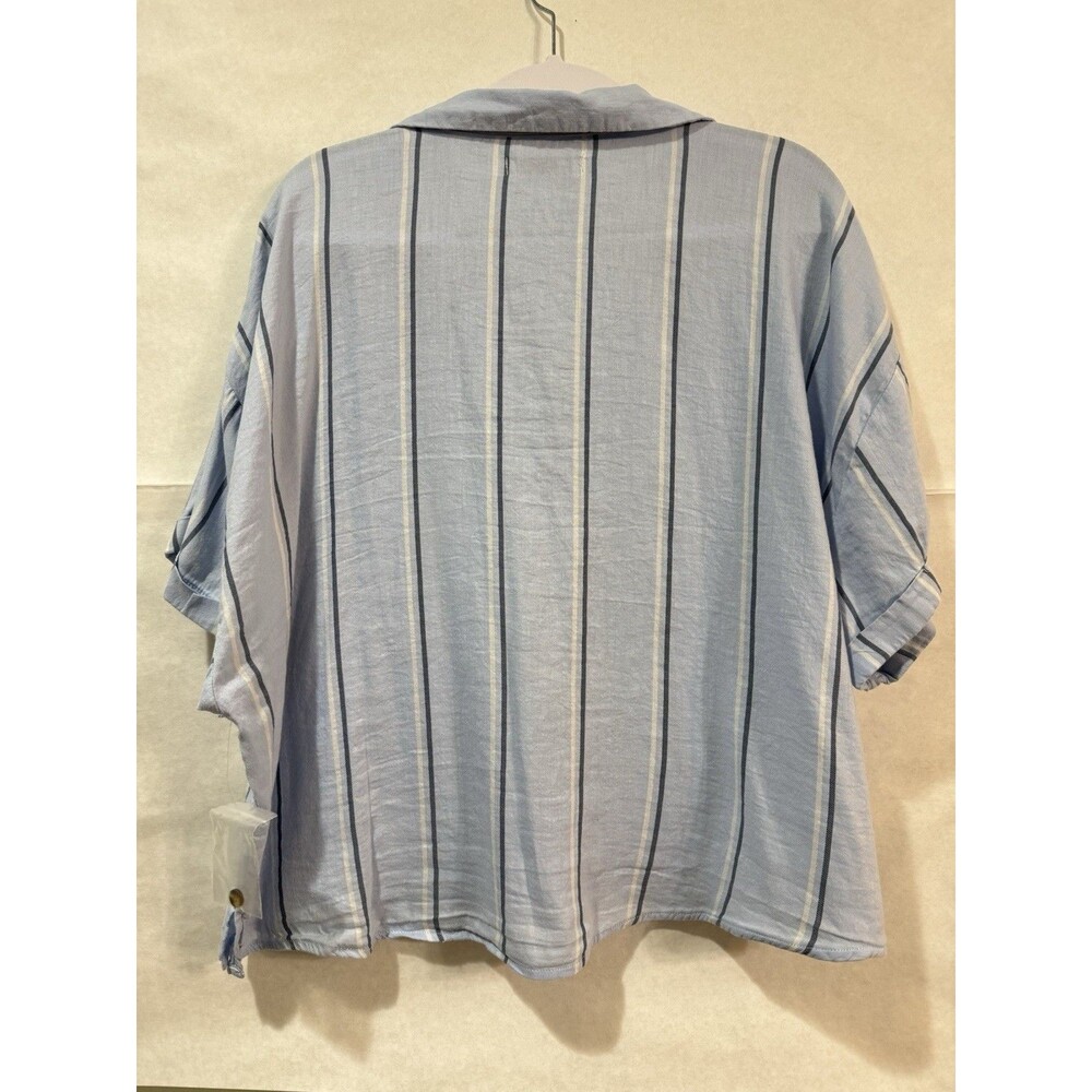 SO Light Blue Striped Cropped Button Front Shirt Short Sleeve XL Beachy NWOT - Picture 6 of 9